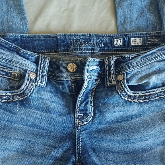 Miss Me Boot Cut Denim Blue Jeans Rhinestones Bedazzled Stitched Women's Size 27 - Picture 1 of 4